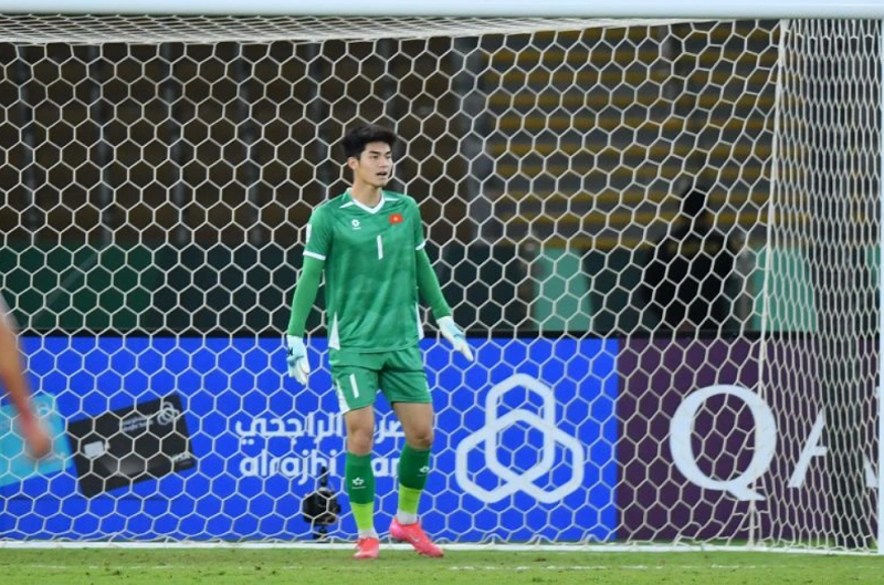 trung-kien-thua-nhan-u23-viet-nam-bi-choang-truoc-dien-mao-moi-cua-trung