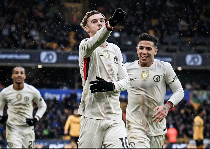 chelsea-tran-an-du-luan-khong-ban-tru-cot-du-thua-lo-ky-luc