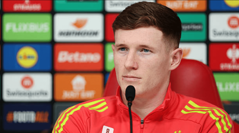 nottingham-forest-ra-gia-ky-luc-cho-anderson-chelsea-doi-mat-cuoc-dua-tam-ma