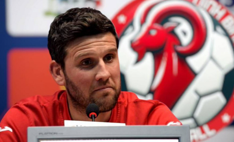 phan-ung-qua-da-voi-vua-ao-den-hlv-ninh-binh-doi-dien-an-phat-tu