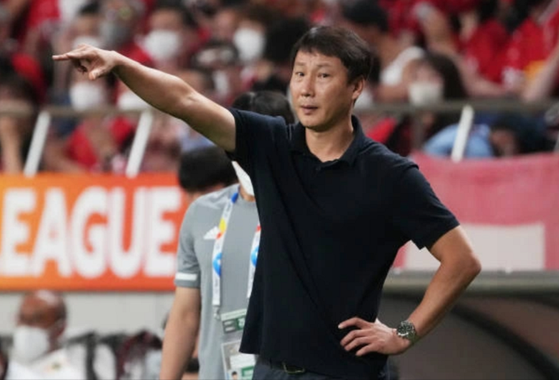 ba-ngay-gap-gap-thach-thuc-lon-cho-hlv-kim-sang-sik-trong-hanh-trinh-lam-moi-tuyen-viet-nam