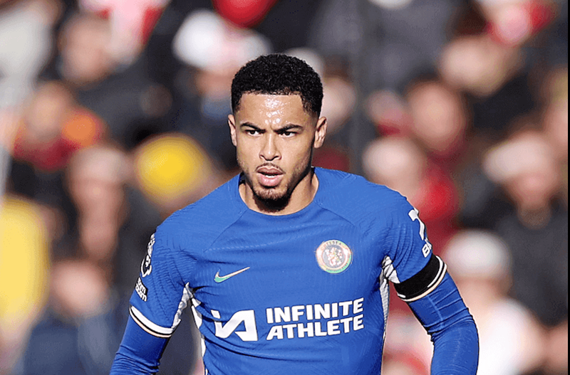 levi-colwill-tai-xuat-san-tap-chelsea-don-tin-vui-truoc-cuoc-dung-do-psg