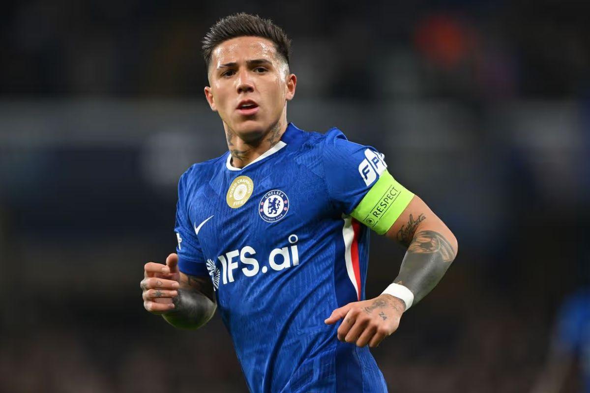 Enzo bị loại khỏi danh sách thi đấu của Chelsea trước Port Vale và Man City