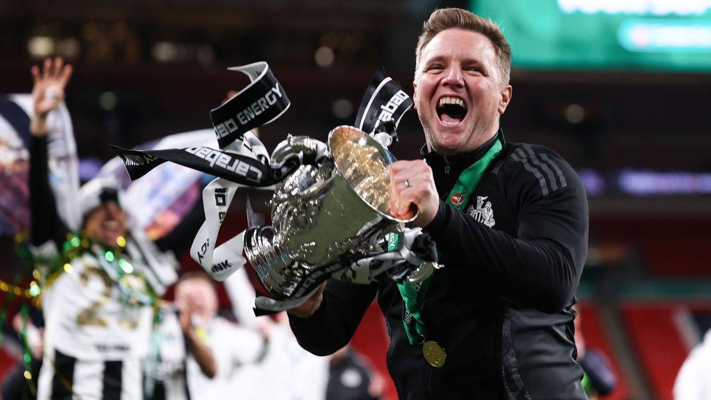 Eddie Howe đưa Newcastle vô địch Carabao Cup vào năm 2025