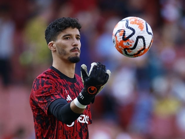 Cầu thủ thứ 2 rời MU hè này