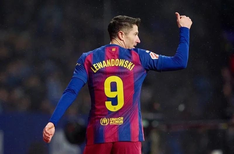Barca sẽ cần tìm một cái tên đủ chất lượng để thay thế Lewandowski.