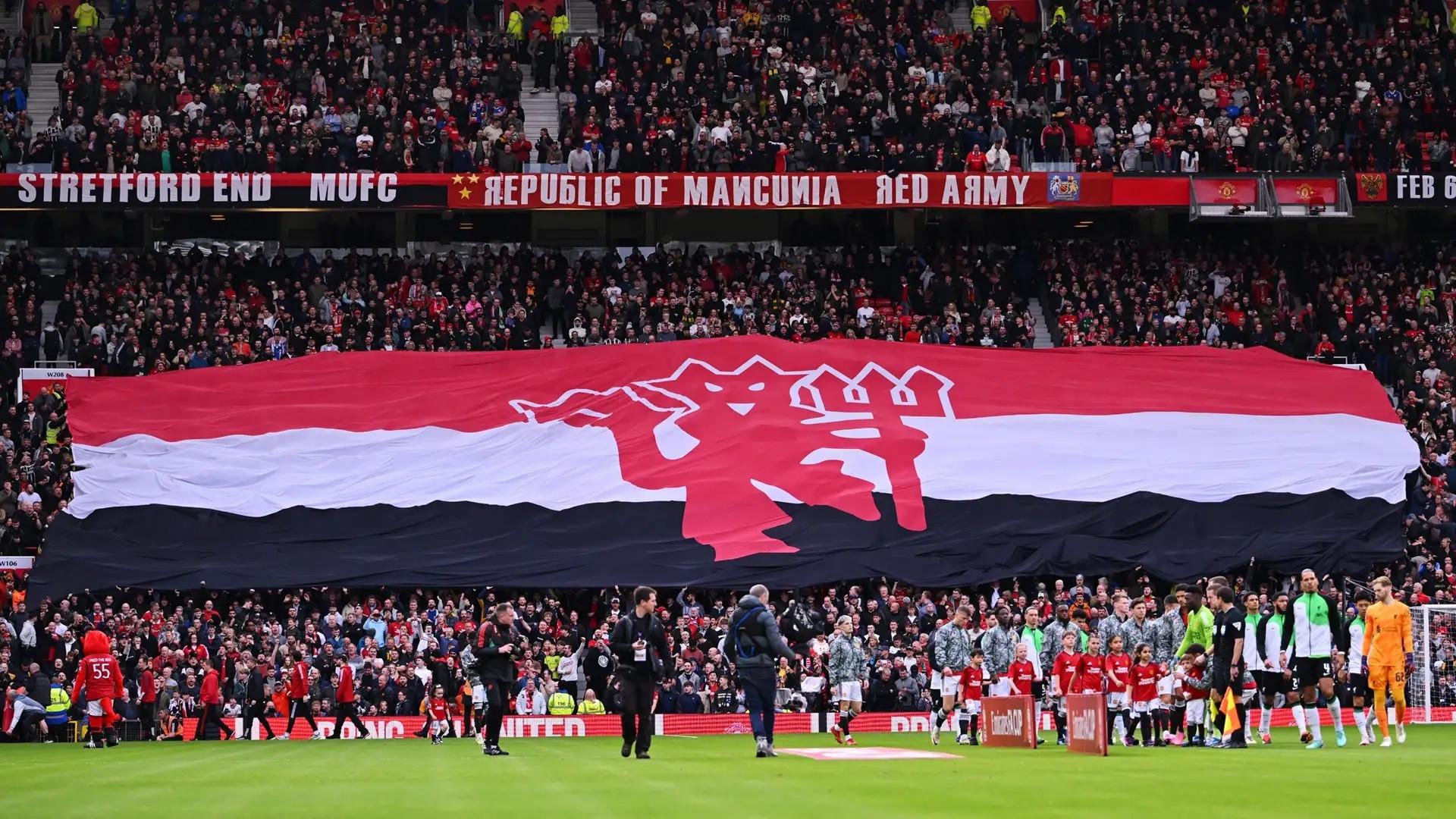 Khán đài của Man Utd luôn được lấp đầy dù cho kết quả trên sân chưa như mong đợi