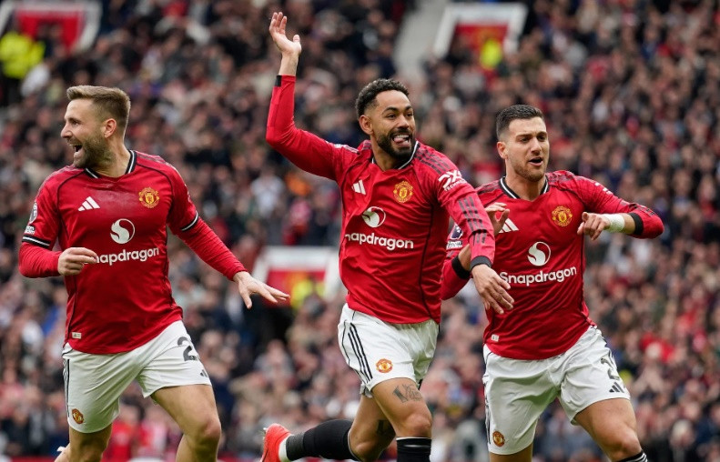 Tấm vé dự Champions League giúp Man United giải quyết được bài toán tài chính khổng lồ. 