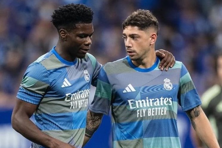 Real Madrid đang rơi vào cuộc binh biến oái ăm nhất lịch sử