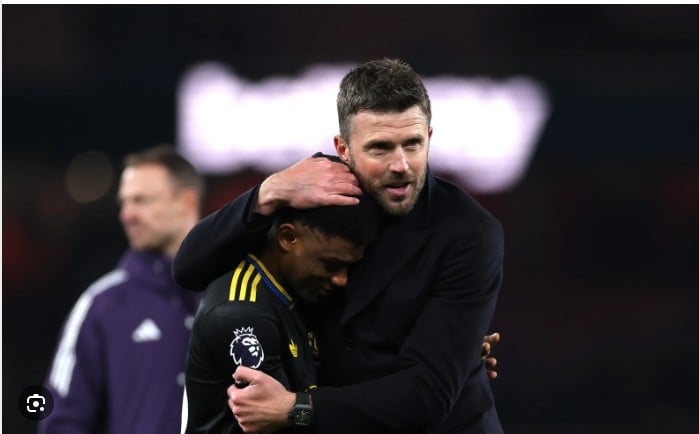 Toàn bộ phòng thay đồ Man United muốn Carrick ở lại